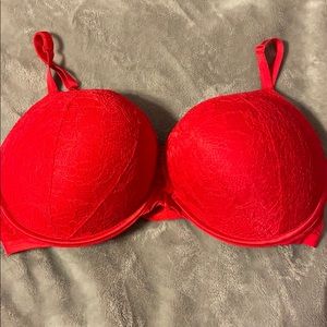 Red Lace Victoria’s Secret Bombshell Bra 38 D